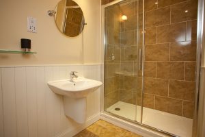 No 3 Craggy Ensuite 2
